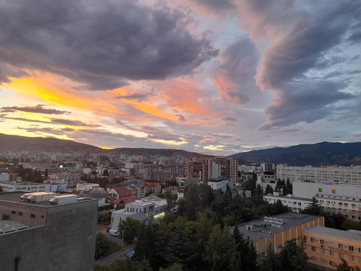 Квартира Тбилиси Экстерьер фото